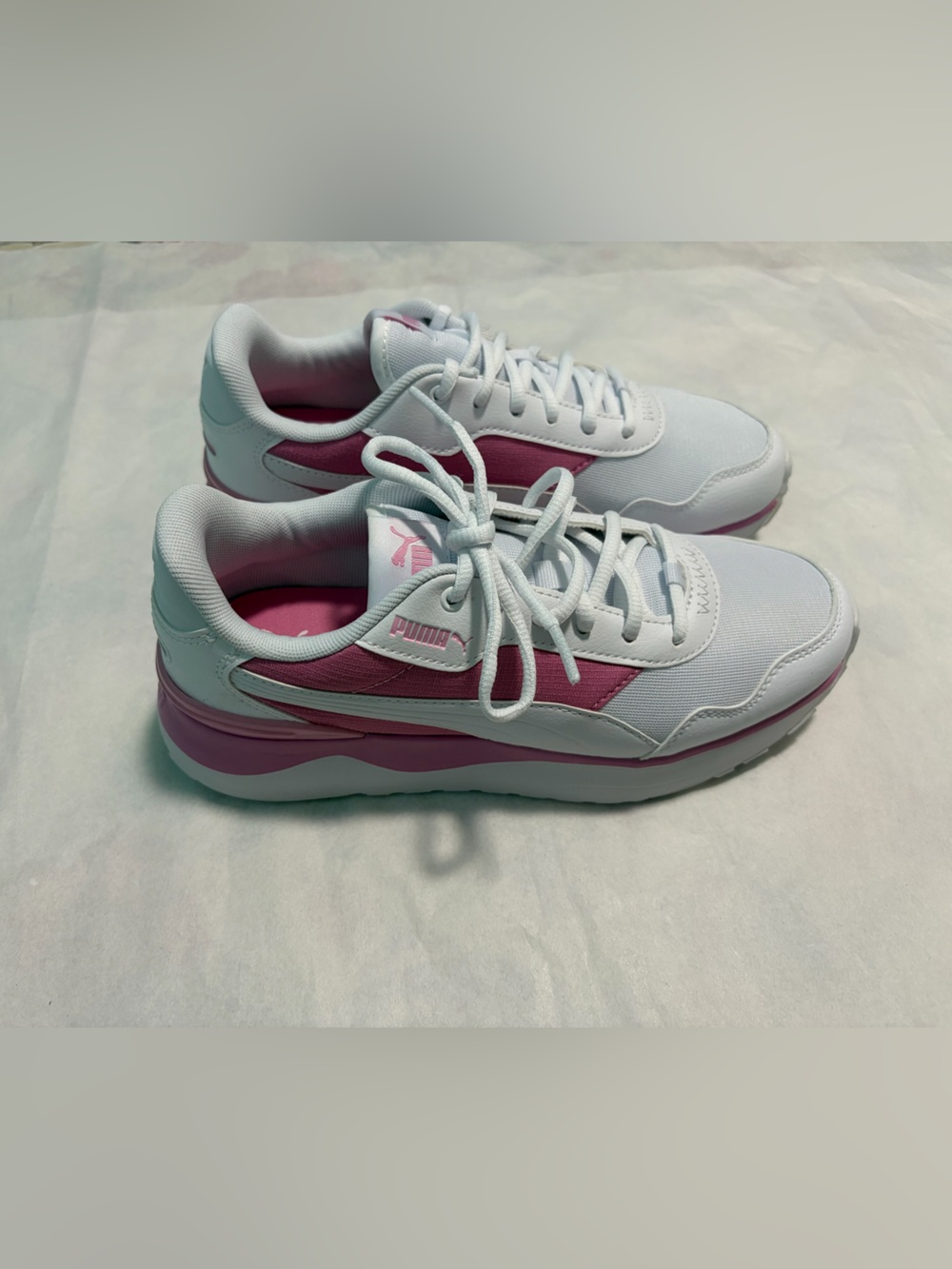 Puma Women White and Light Pink Athletic Sneakers